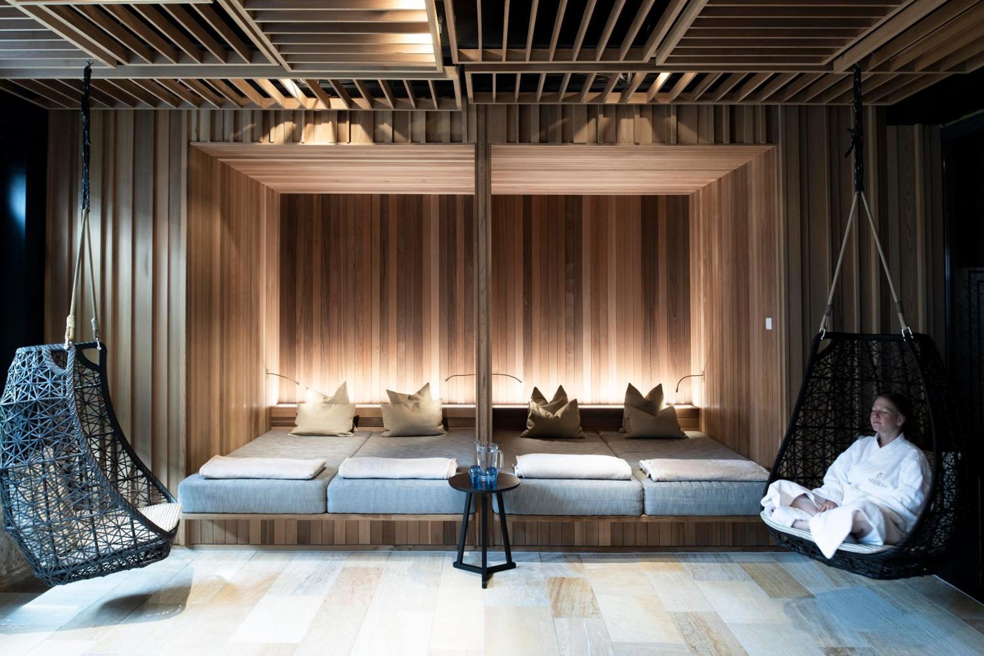 Hotel-Restaurant Erbprinz Ettlingen Bagian luar foto The spa at The Standard East Village