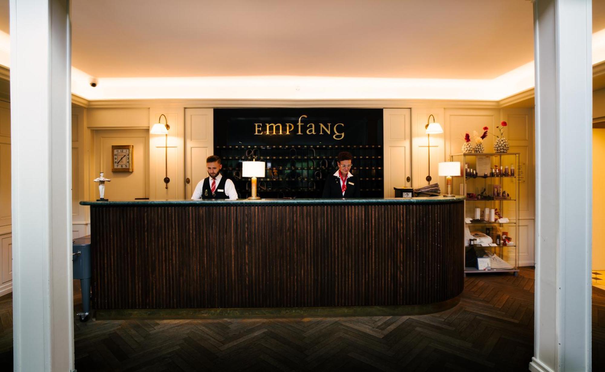 Hotel-Restaurant Erbprinz Ettlingen Bagian luar foto